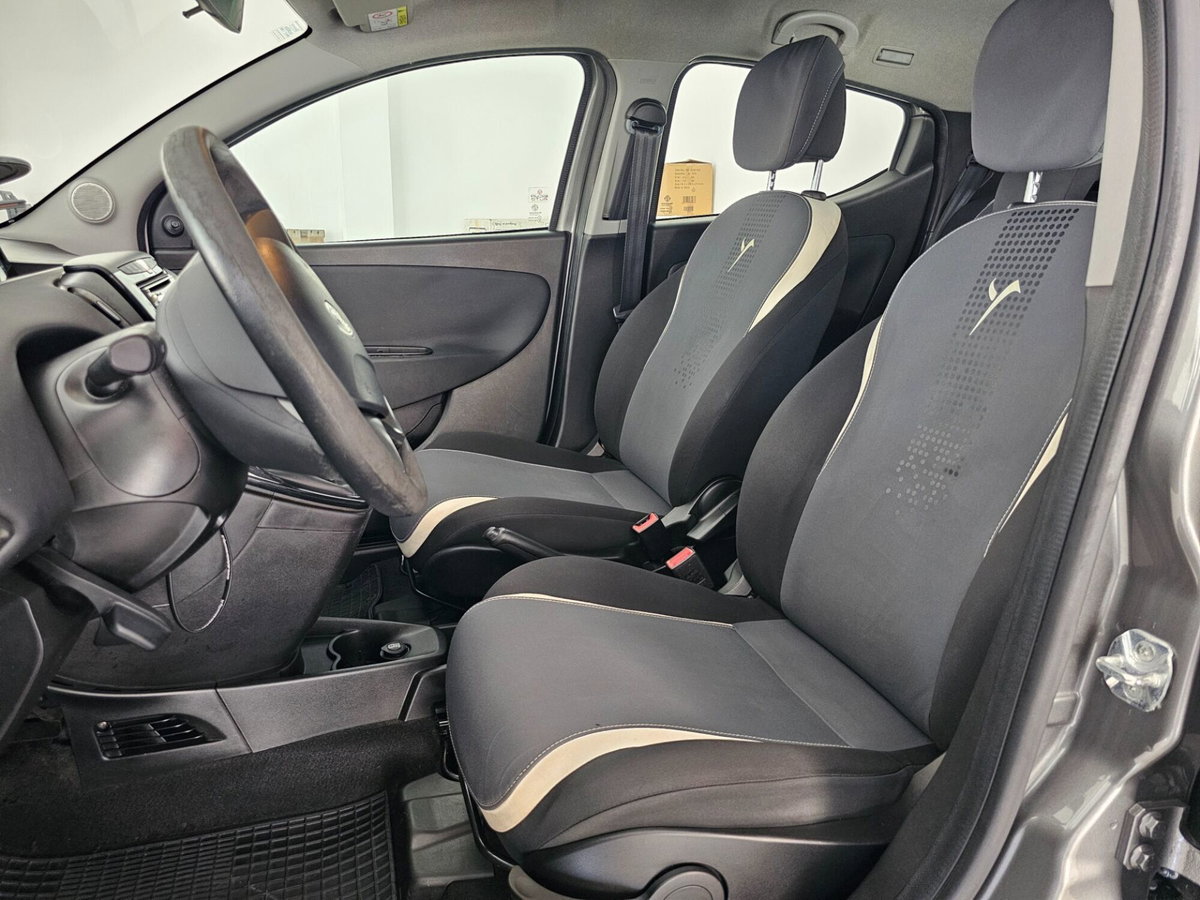 Lancia Ypsilon 1.2 69 CV 5 porte GPL Ecochic Elefantino (7)