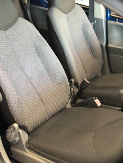 Toyota Aygo 1.0 12V VVT-i 5 porte (12)