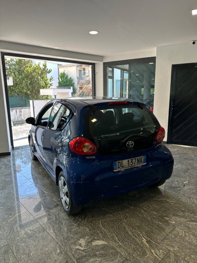 Toyota Aygo 1.0 12V VVT-i 5 porte (6)