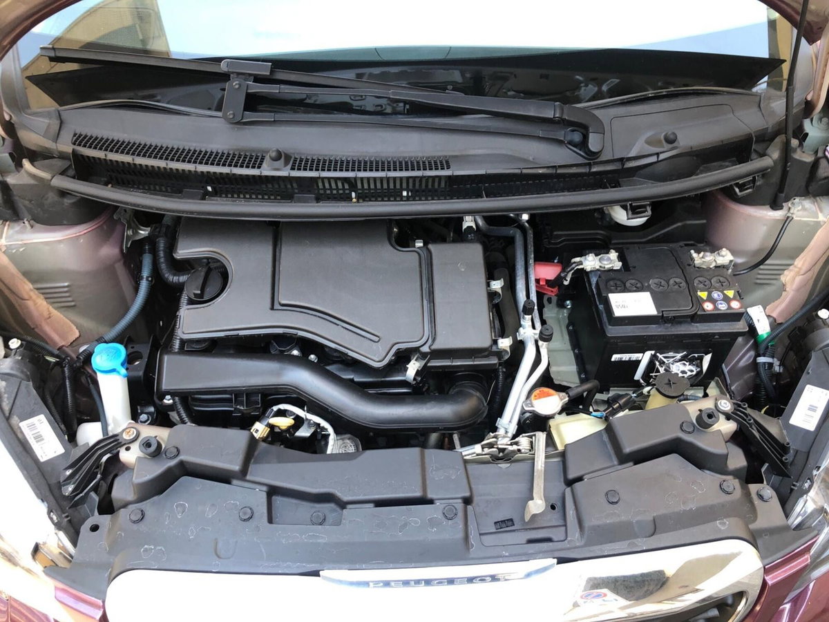 Peugeot 108 68 5 porte Allure (14)