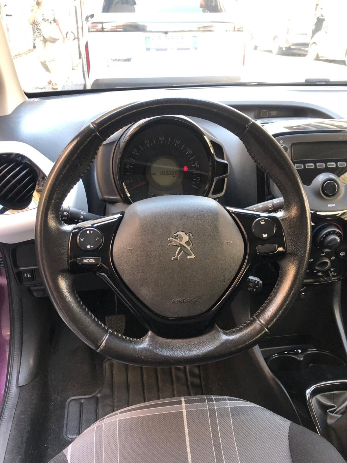 Peugeot 108 68 5 porte Allure (17)
