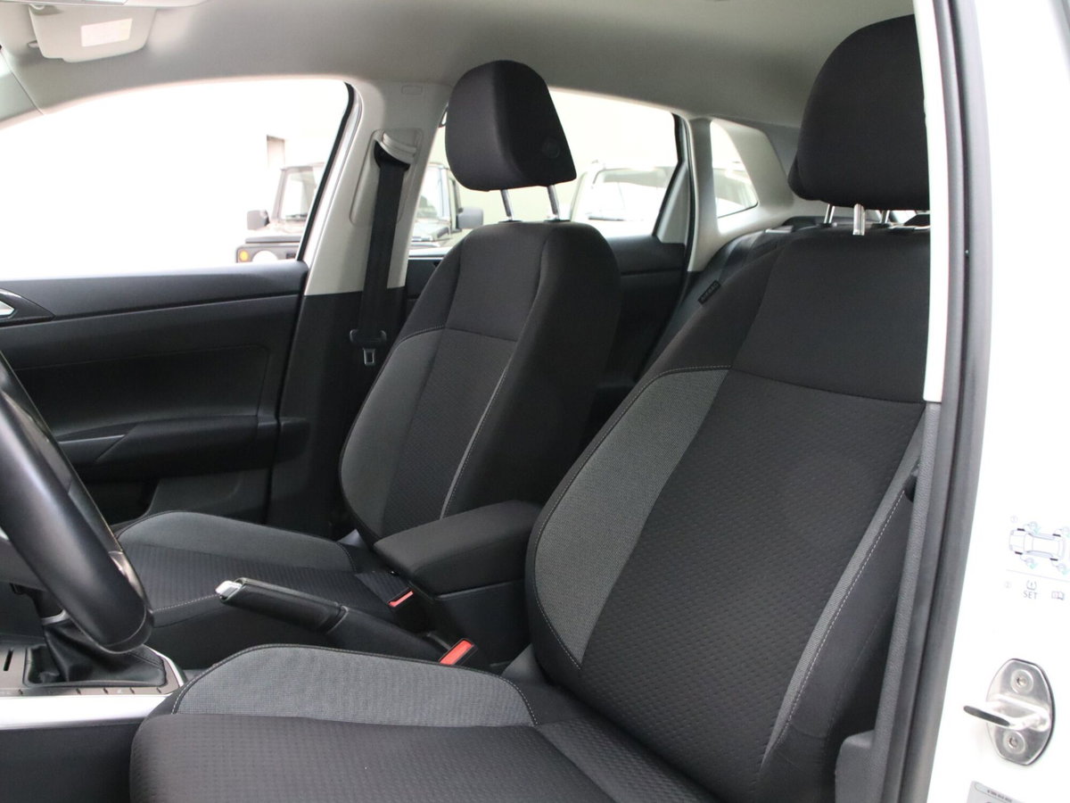 Volkswagen Polo 1.0 tsi Style 95cv dsg (9)