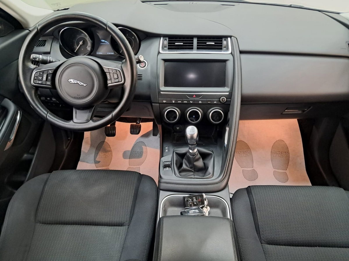 Jaguar E-Pace 2.0D 150 CV AWD R-Dynamic S (12)