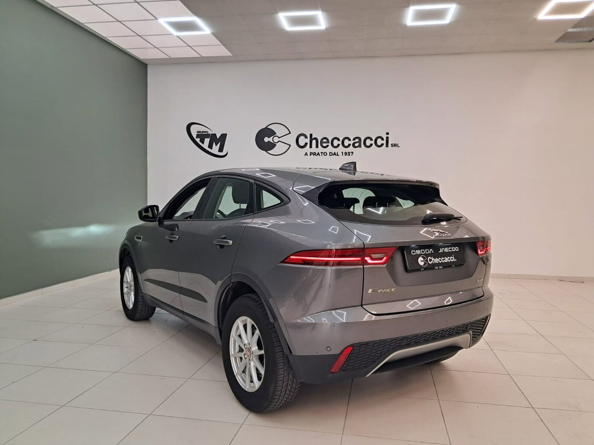 Jaguar E-Pace 2.0D 150 CV AWD R-Dynamic S (4)