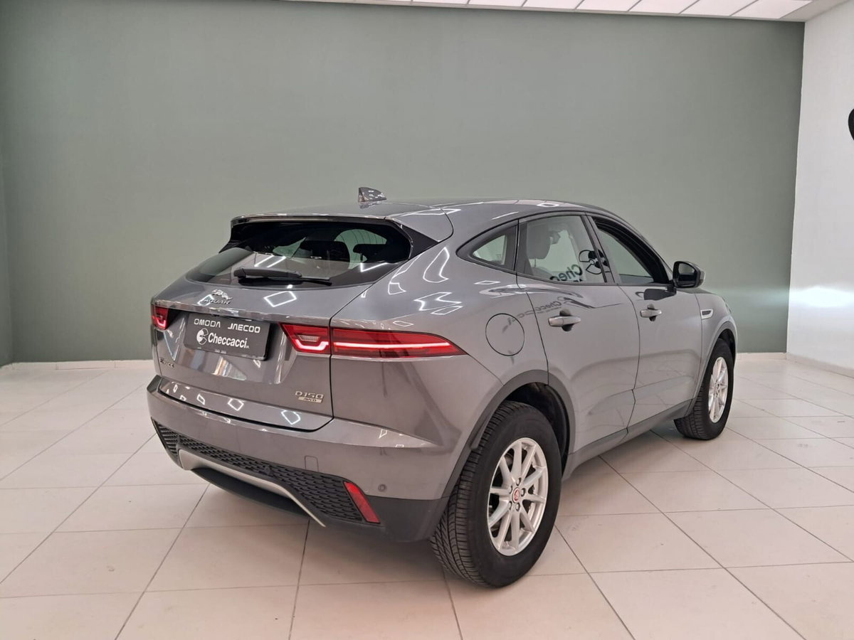 Jaguar E-Pace 2.0D 150 CV AWD R-Dynamic S (6)