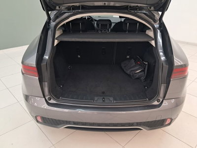 Jaguar E-Pace 2.0D 150 CV AWD R-Dynamic S (7)