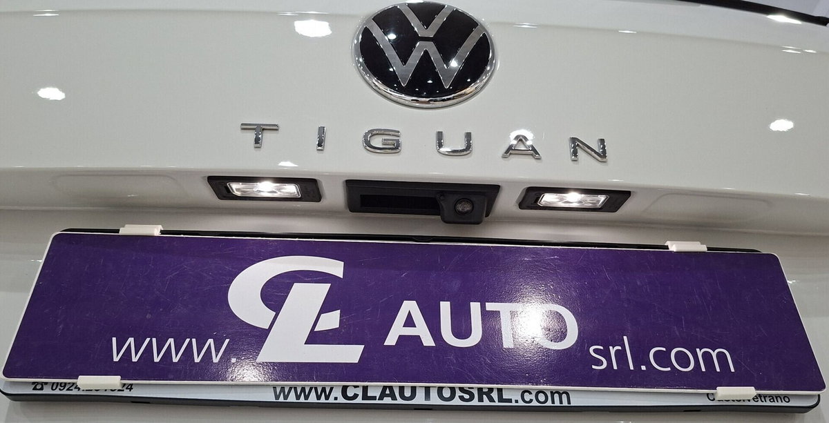 Volkswagen Tiguan 2.0 TDI 150 CV SCR DSG 4MOTION R-Line (13)