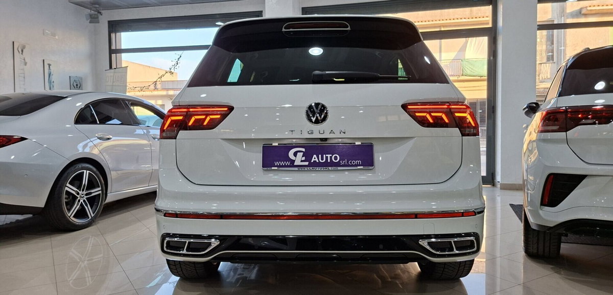 Volkswagen Tiguan 2.0 TDI 150 CV SCR DSG 4MOTION R-Line (3)