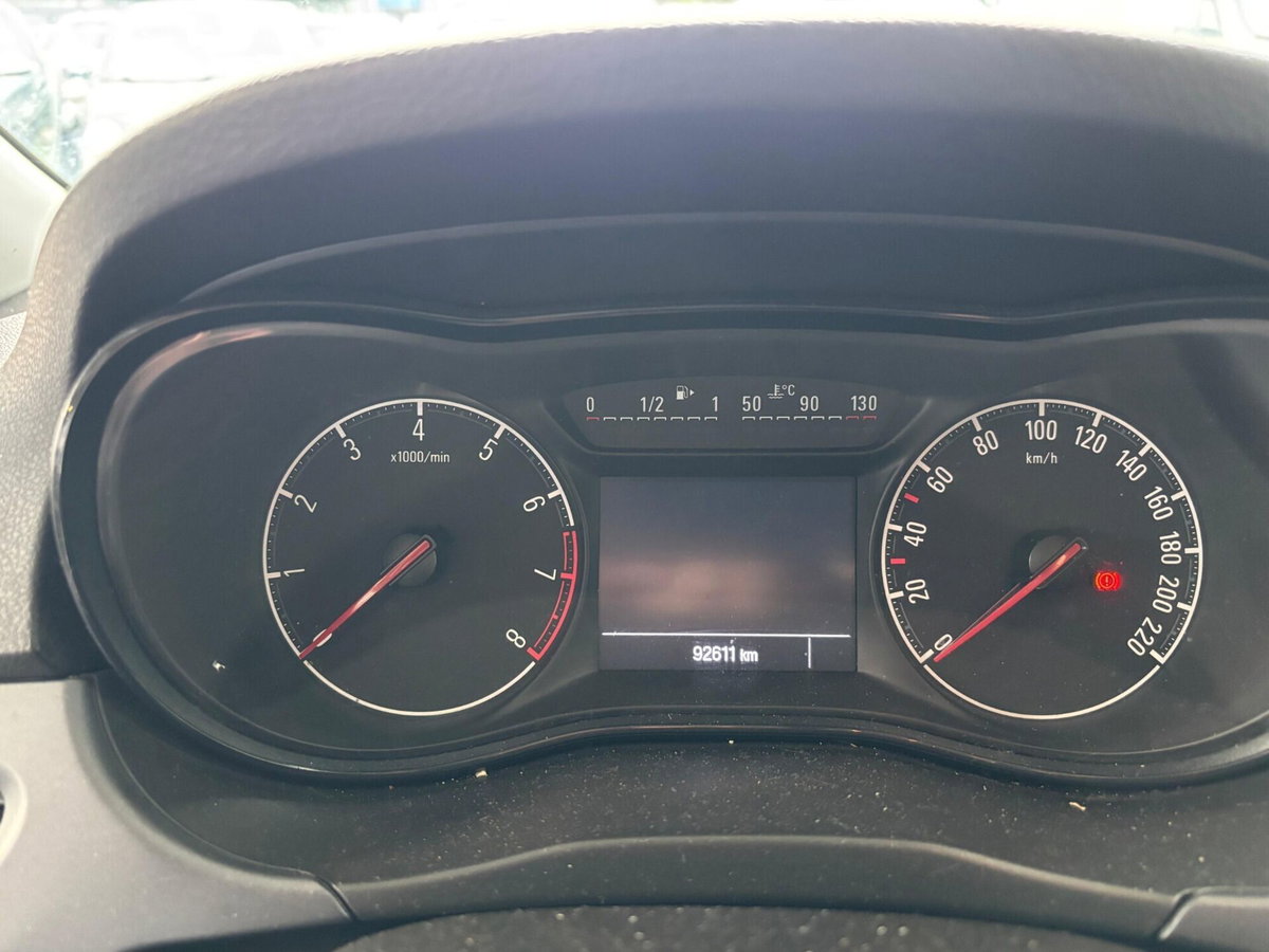 Opel Corsa 1.4 90CV GPL Tech 5 porte Innovation (12)