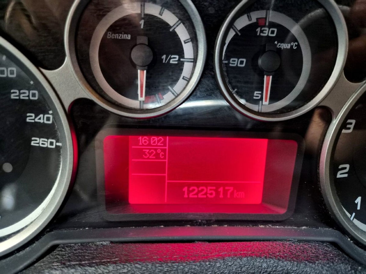 Alfa Romeo MiTo 1.4 78 CV 8V S&S Urban (15)