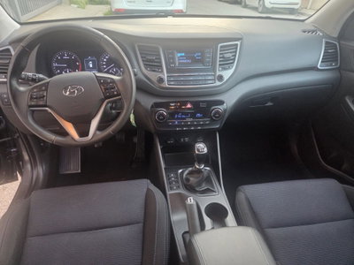 Hyundai Tucson 1.7 CRDi Comfort (11)