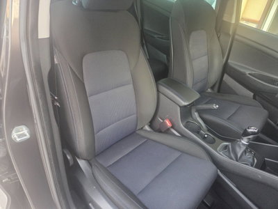 Hyundai Tucson 1.7 CRDi Comfort (14)