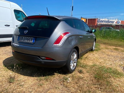 Lancia Delta 1.6 MJT DPF Gold (4)