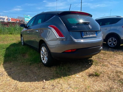 Lancia Delta 1.6 MJT DPF Gold (5)