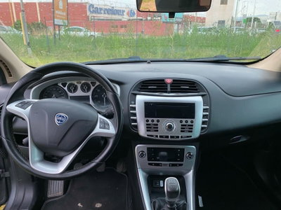 Lancia Delta 1.6 MJT DPF Gold (6)