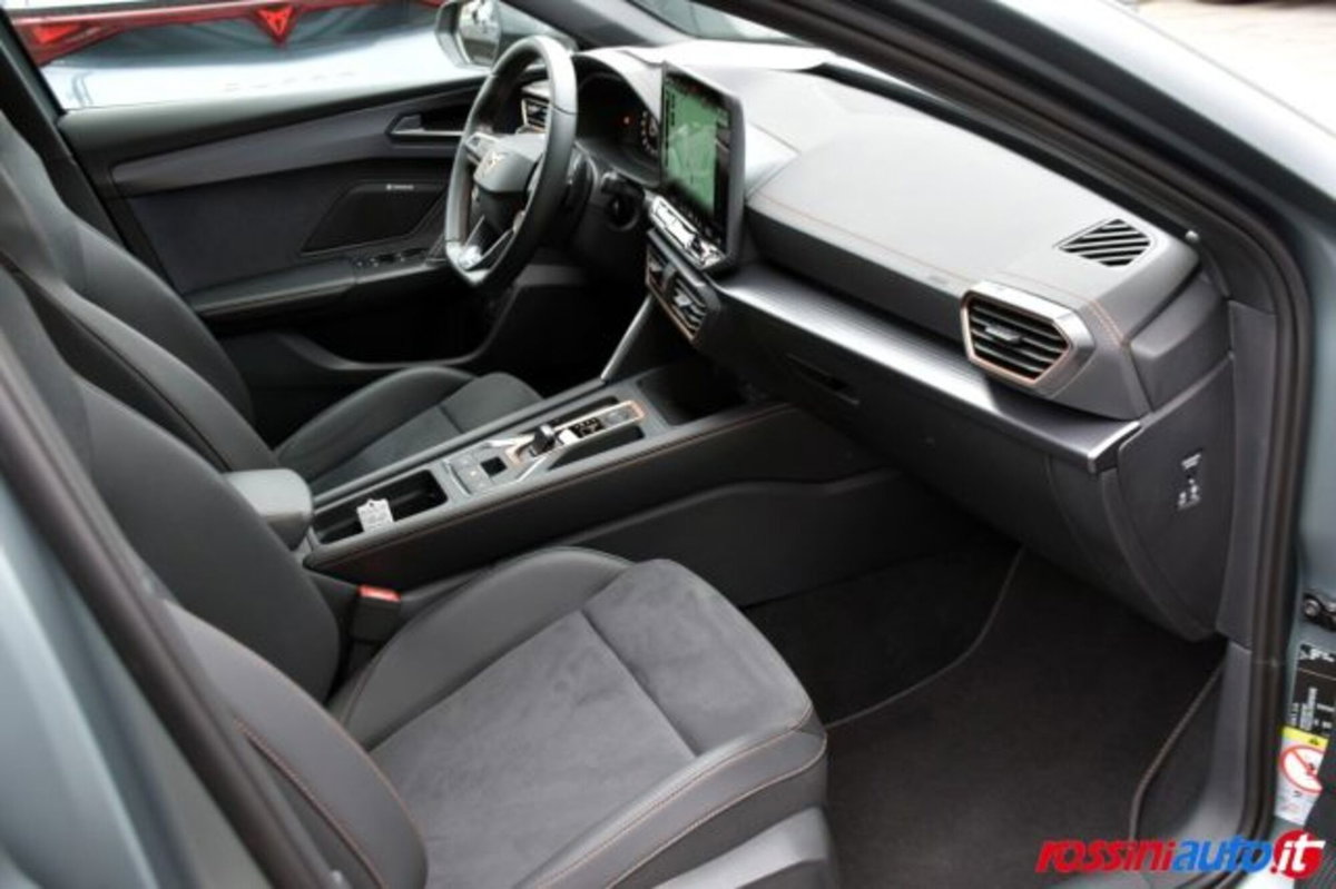 Cupra Leon 1.5 e-hybrid VZ Extreme 272cv dsg (14)