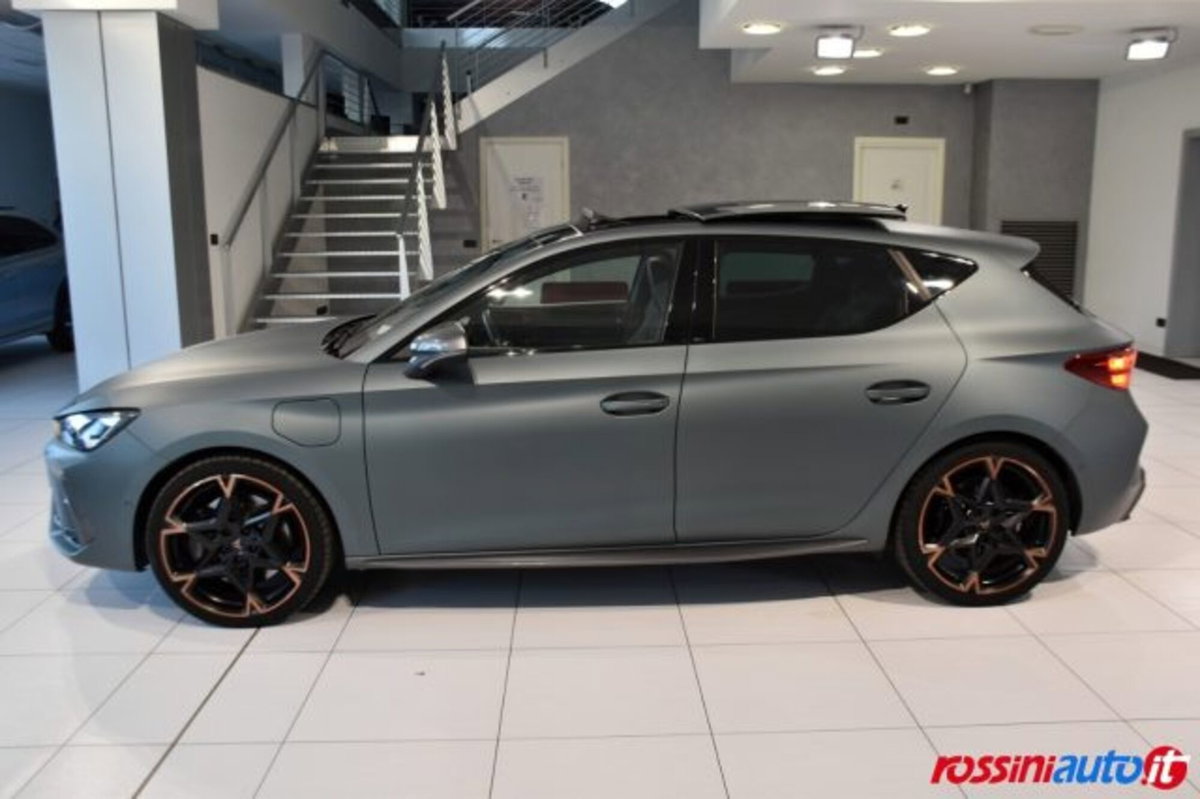 Cupra Leon 1.5 e-hybrid VZ Extreme 272cv dsg (2)