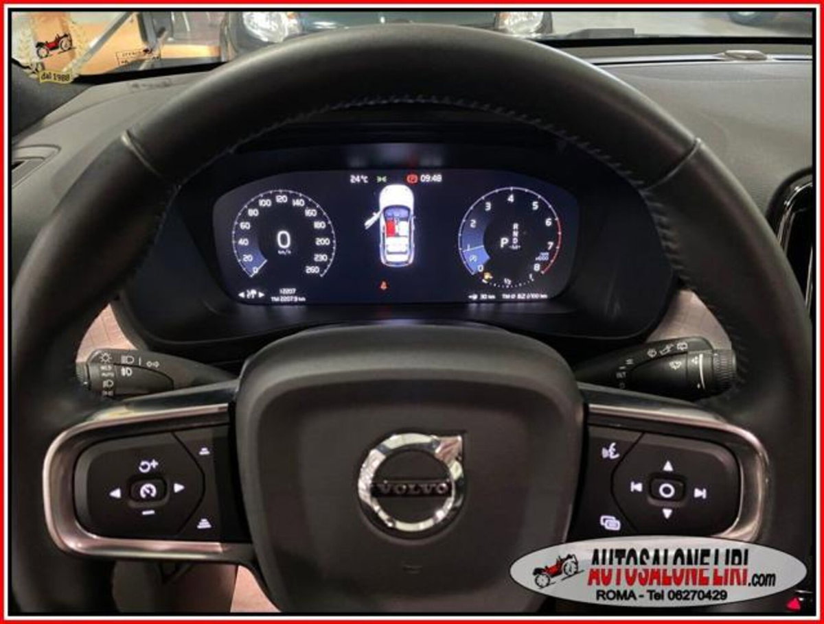 Volvo XC40 T3 Geartronic Momentum Pro (17)