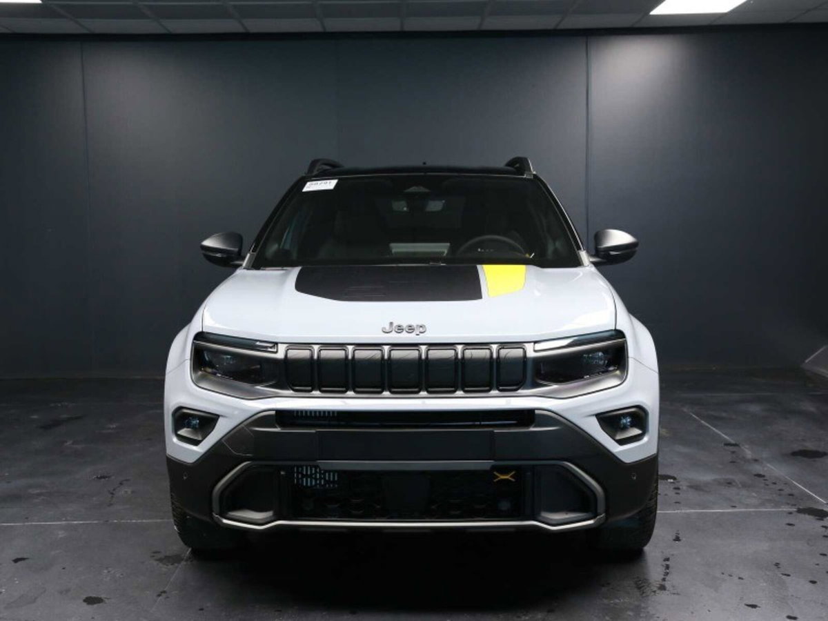 Jeep Avenger 1.2 turbo e-hybrid mhev The North Face 4xe 145cv edct6 (2)