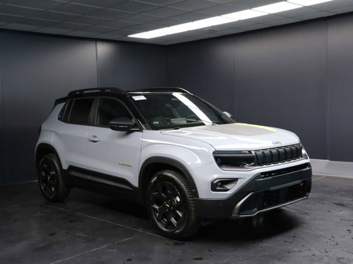 Jeep Avenger 1.2 turbo e-hybrid mhev The North Face 4xe 145cv edct6 (3)