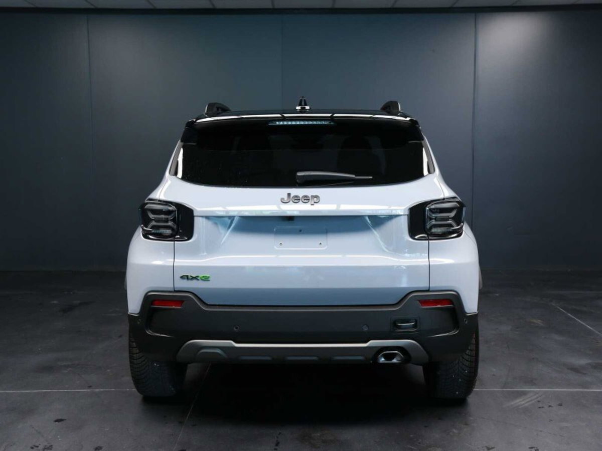 Jeep Avenger 1.2 turbo e-hybrid mhev The North Face 4xe 145cv edct6 (5)