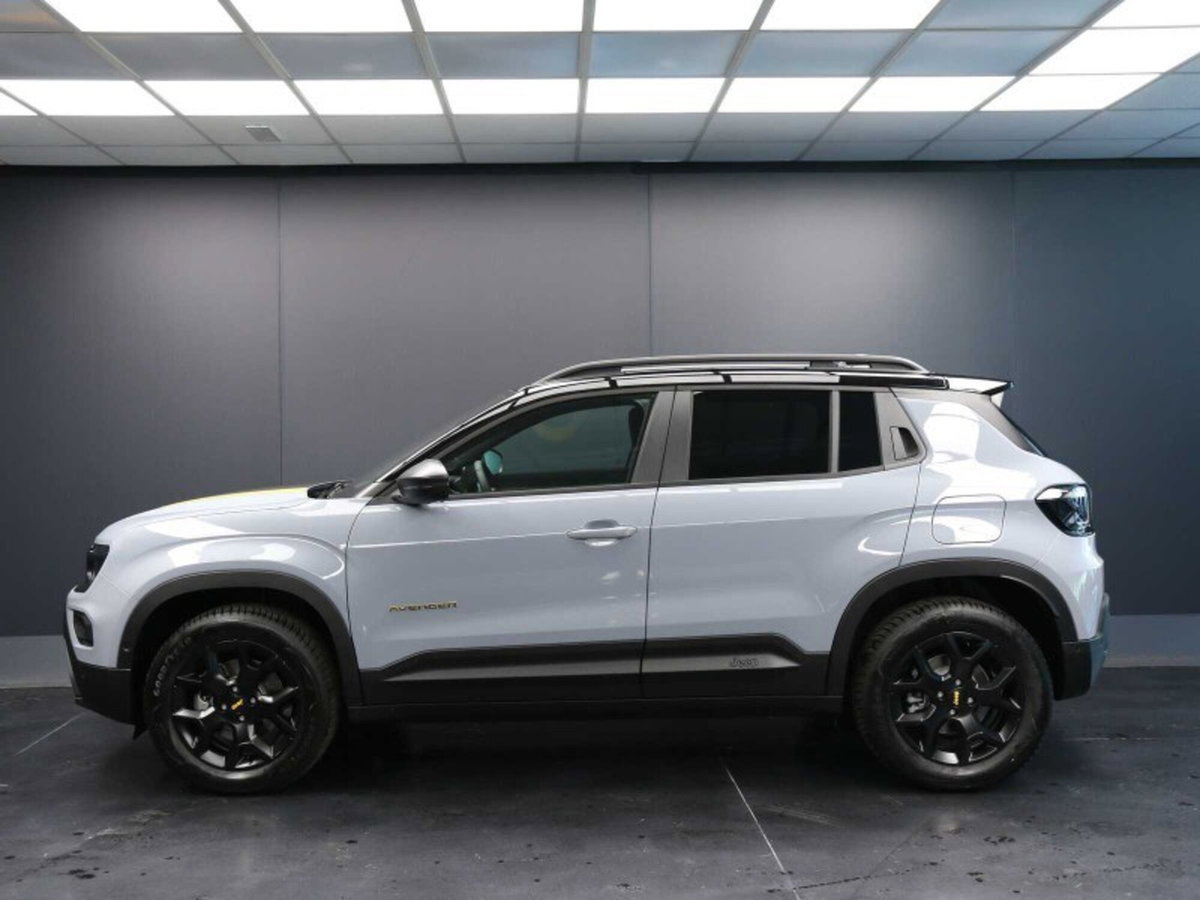 Jeep Avenger 1.2 turbo e-hybrid mhev The North Face 4xe 145cv edct6 (7)
