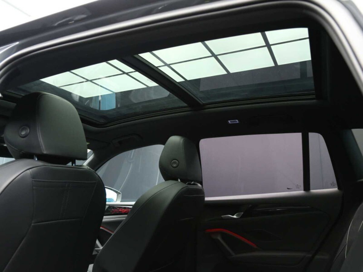 Volkswagen Tiguan 1.5 etsi Elegance 150cv dsg (15)