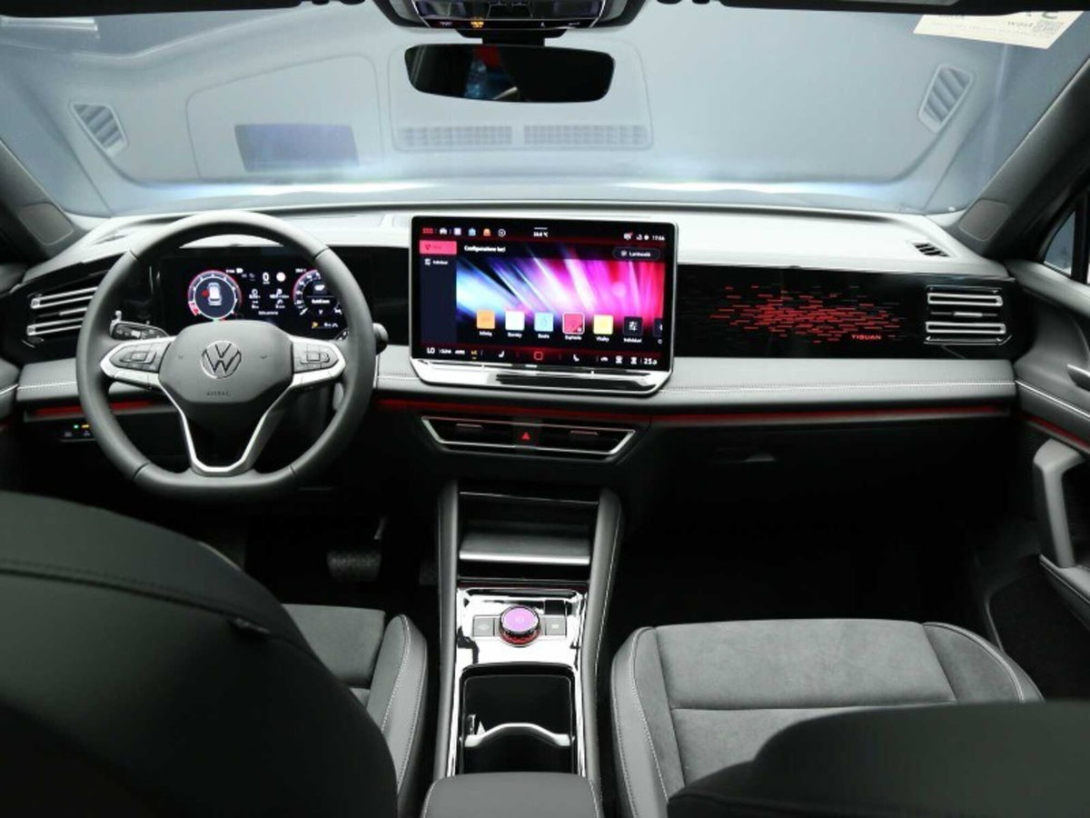 Volkswagen Tiguan 1.5 etsi Elegance 150cv dsg (17)