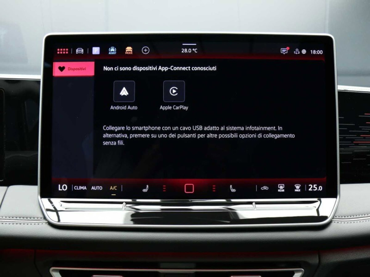 Volkswagen Tiguan 1.5 etsi Elegance 150cv dsg (20)