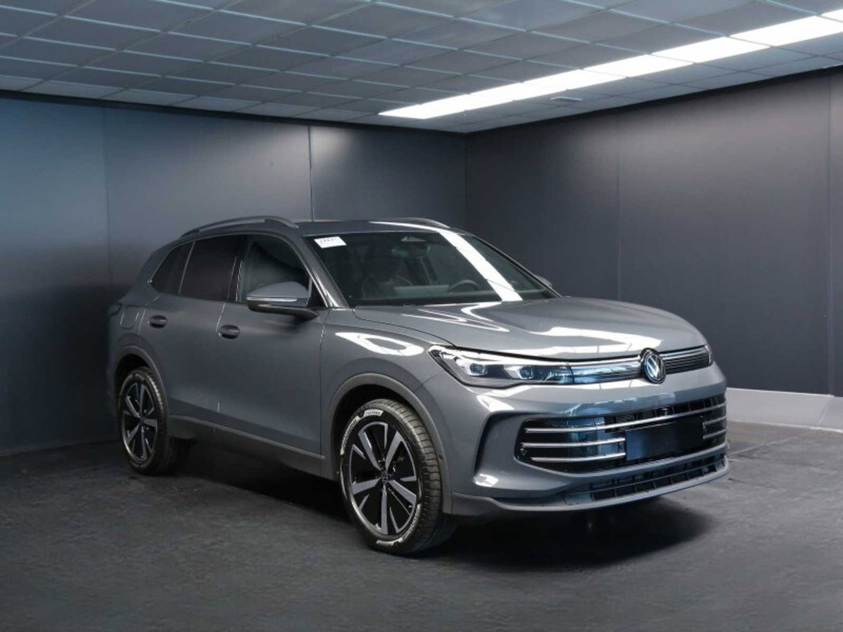 Volkswagen Tiguan 1.5 etsi Elegance 150cv dsg (3)
