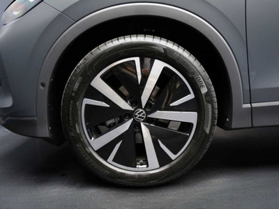 Volkswagen Tiguan 1.5 etsi Elegance 150cv dsg (9)