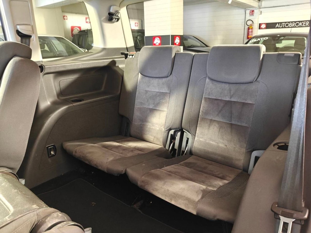 Volkswagen Touran 2.0 TDI 140 CV DSG Highline (13)