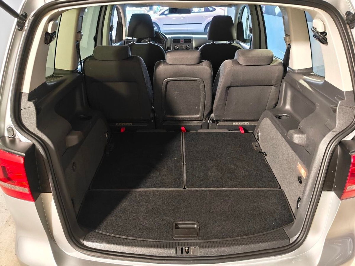 Volkswagen Touran 2.0 TDI 140 CV DSG Highline (15)
