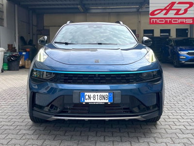 Lynk & Co 01 01 1.5 td phev (2)