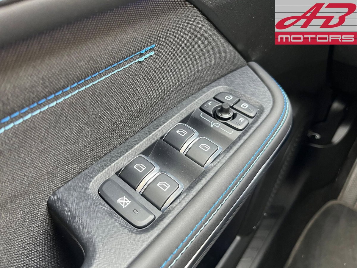 Lynk & Co 01 01 1.5 td phev (20)