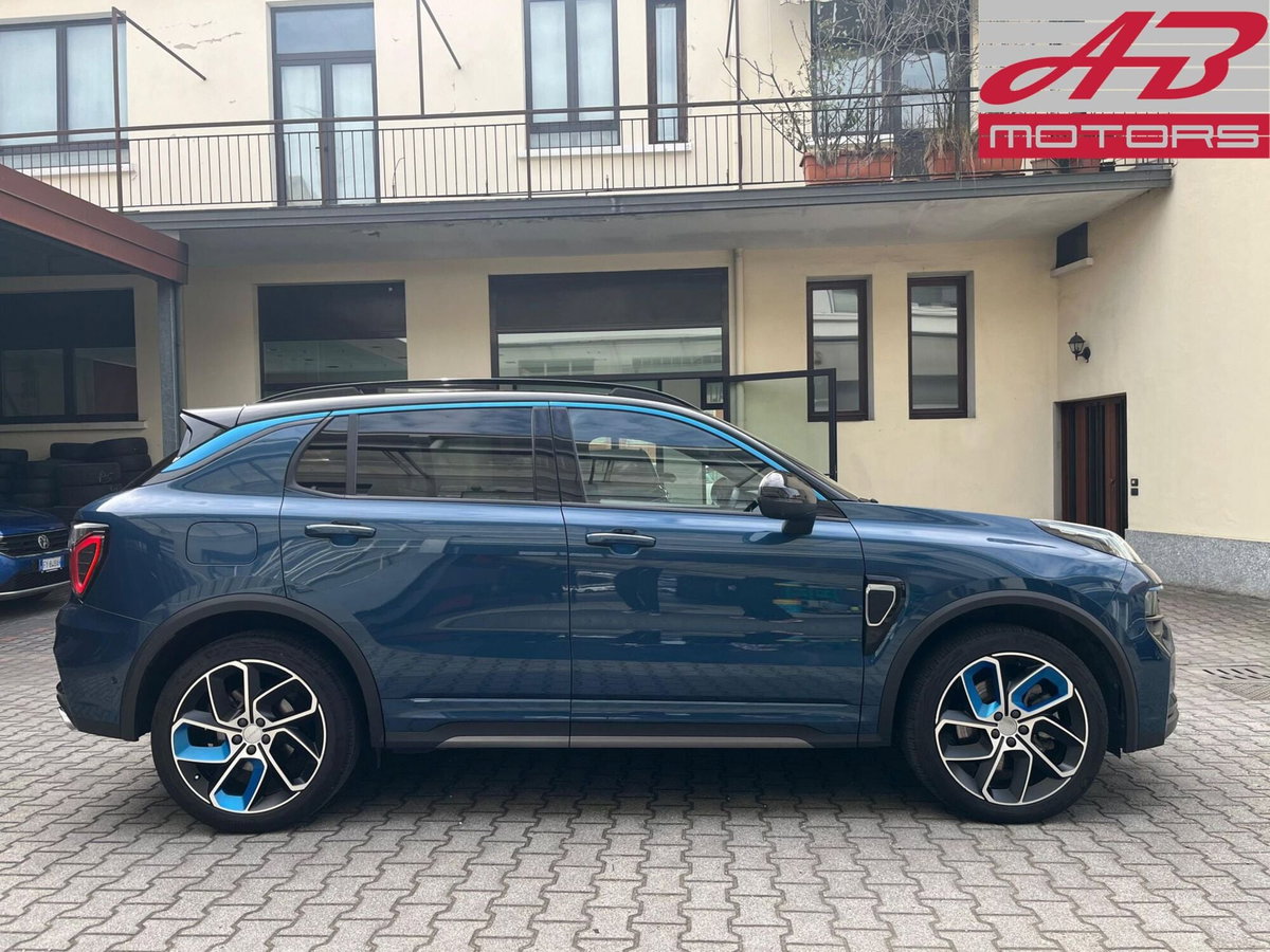 Lynk & Co 01 01 1.5 td phev (4)