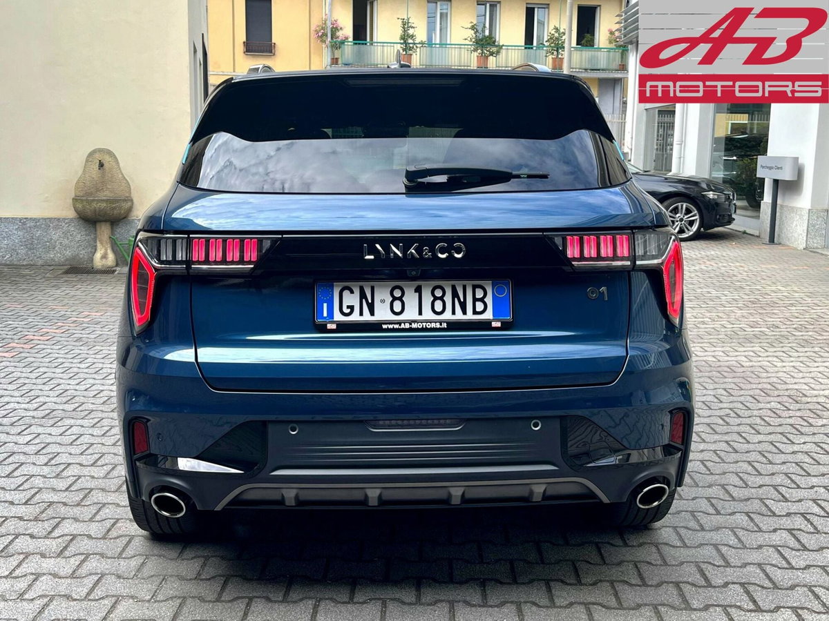 Lynk & Co 01 01 1.5 td phev (6)
