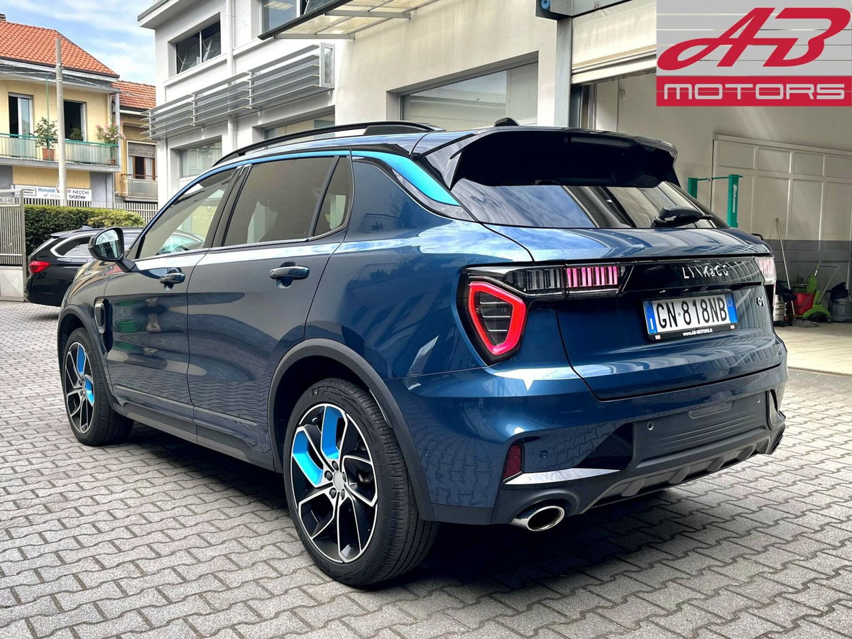 Lynk & Co 01 01 1.5 td phev (7)