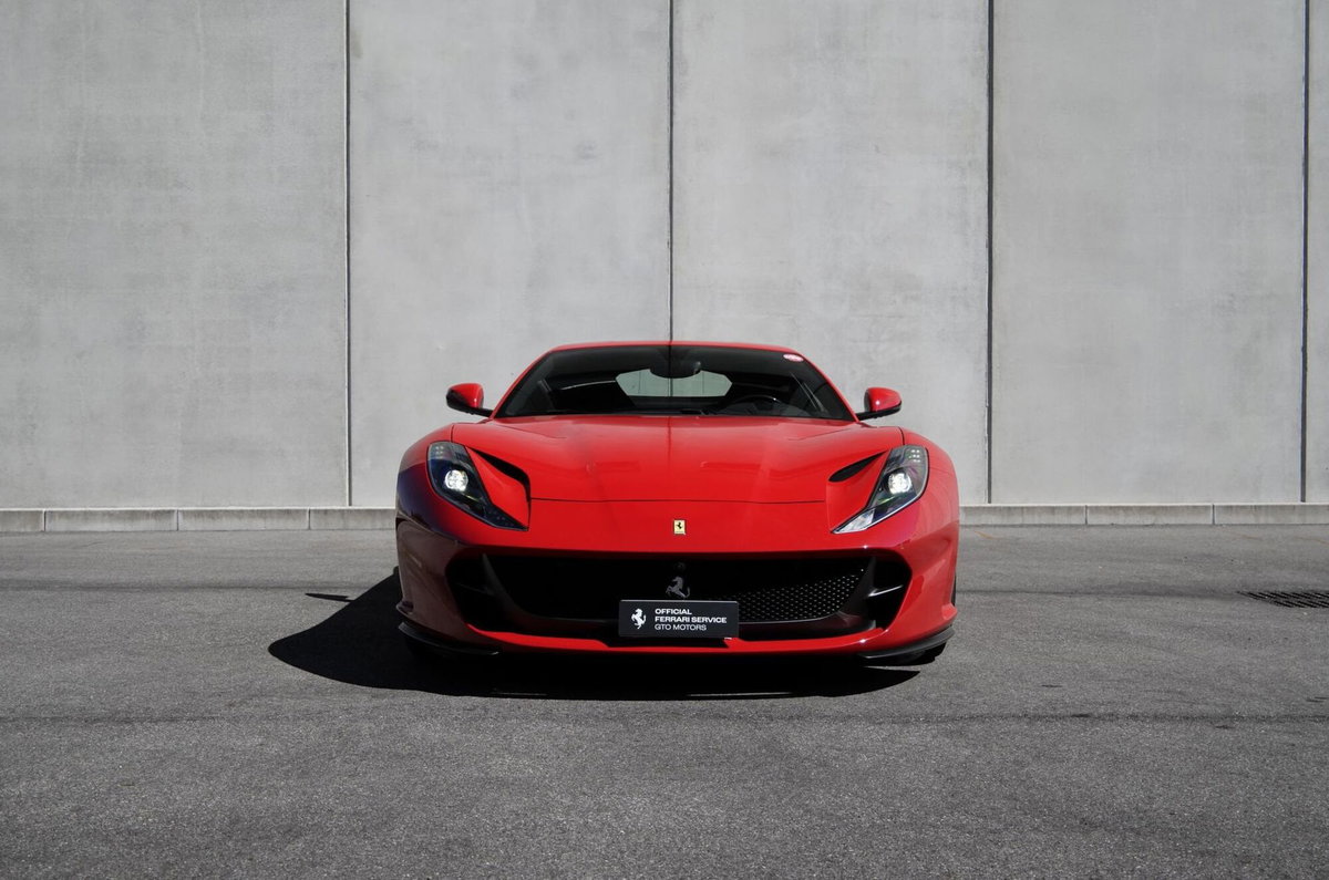Ferrari 812 Coupé 812 Superfast (2)