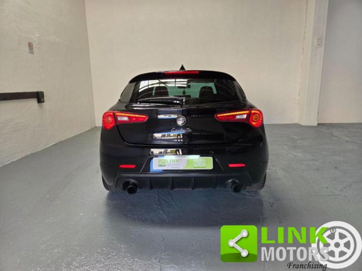 Alfa Romeo Giulietta 1750 Turbo Quadrifoglio Verde 240cv tct (12)