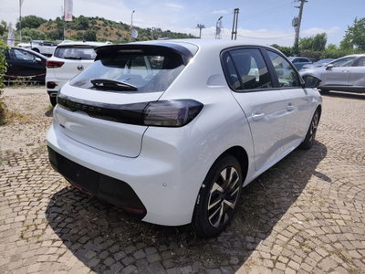 Peugeot 208 1.2 turbo Style 100cv (2)