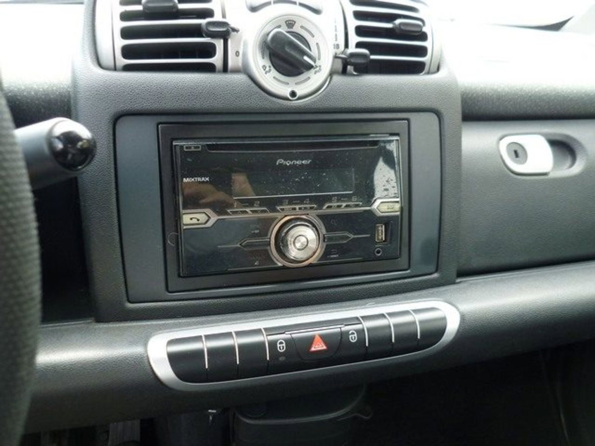 smart Fortwo 1000 52 kW MHD coupé pulse (7)