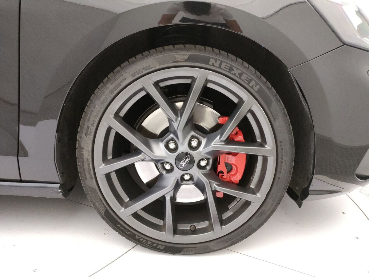 Ford Focus 2.3 ecoboost ST 280cv (10)