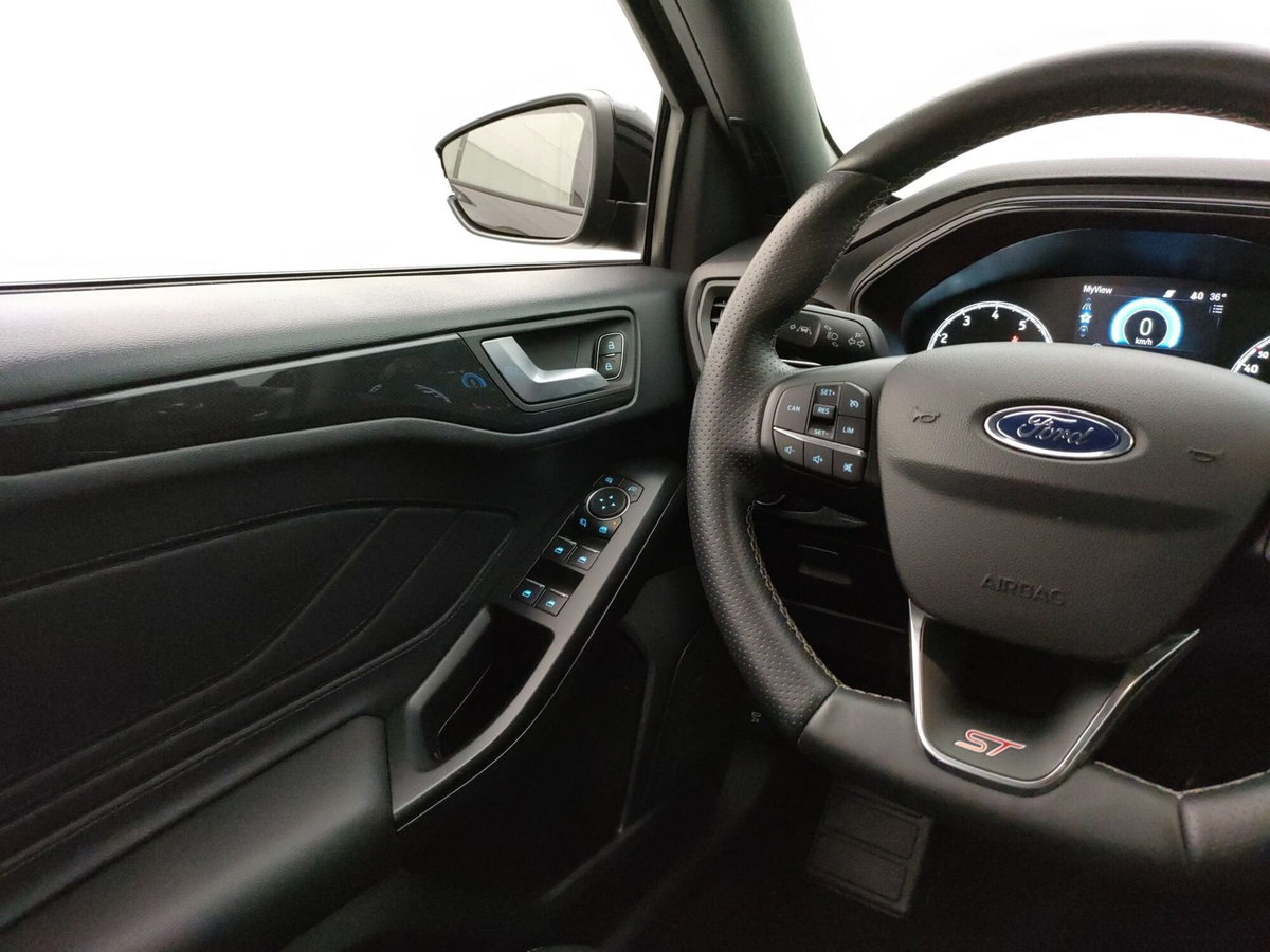 Ford Focus 2.3 ecoboost ST 280cv (19)