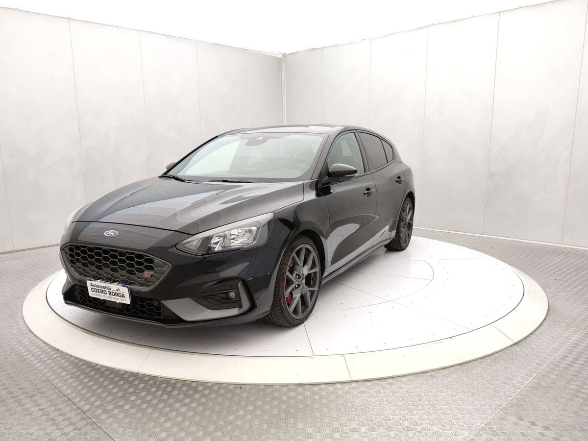 Ford Focus 2.3 ecoboost ST 280cv (3)