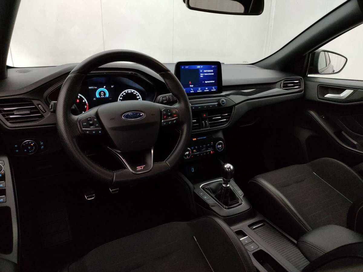 Ford Focus 2.3 ecoboost ST 280cv (9)