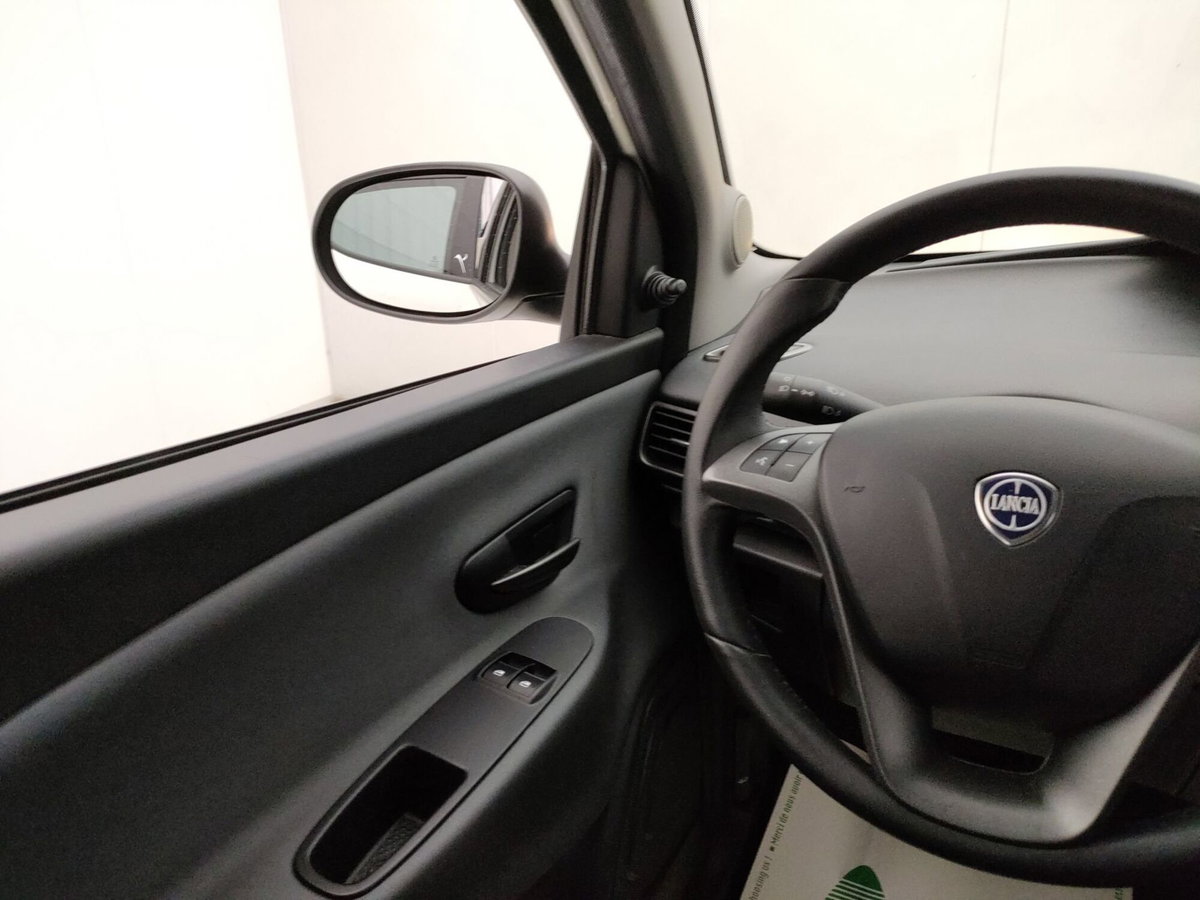 Lancia Ypsilon 1.3 MJT 16V 95 CV 5 porte S&S Silver (15)