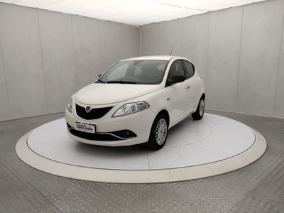 Lancia Ypsilon 1.3 MJT 16V 95 CV 5 porte S&S Silver (3)