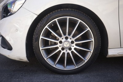 Mercedes-Benz Classe A 200 d Automatic Premium (5)
