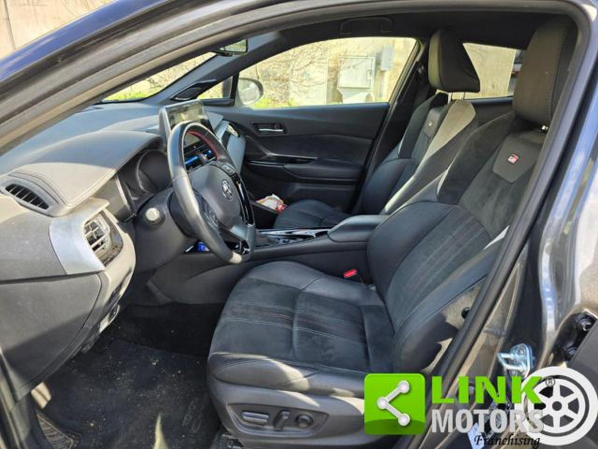 Toyota Toyota C-HR 2.0 Hybrid E-CVT GR Sport (9)